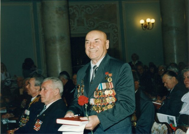 Герой Советского Союза Я.М.Киселёв. 2000