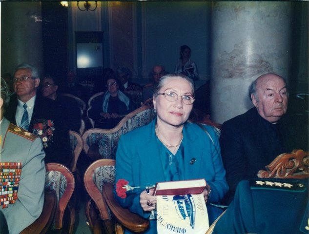 Н.И.Конева и народный артист России Б.И.Иванов. 2000